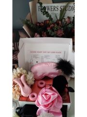 Chisa Heart Gift Set of Love & Desire | Romantik Hediye Seti, Masaj & İlişki Oyuncakları